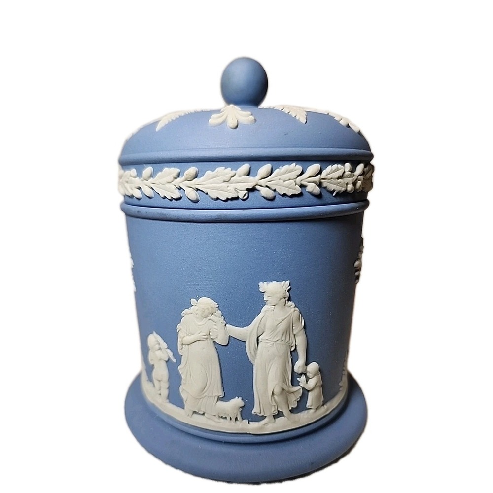 Vintage Wedgwood Jasperware England Blue White Tobacco Dresser Jar 1956 w/ Lid
